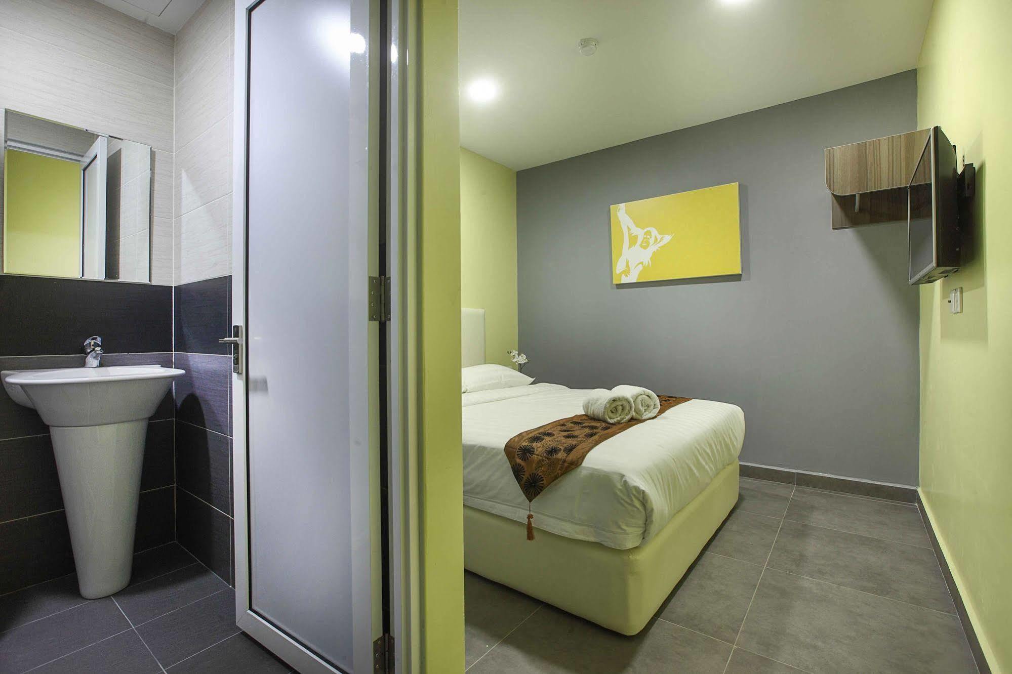 Sri Village Hotel Ампанг Экстерьер фото