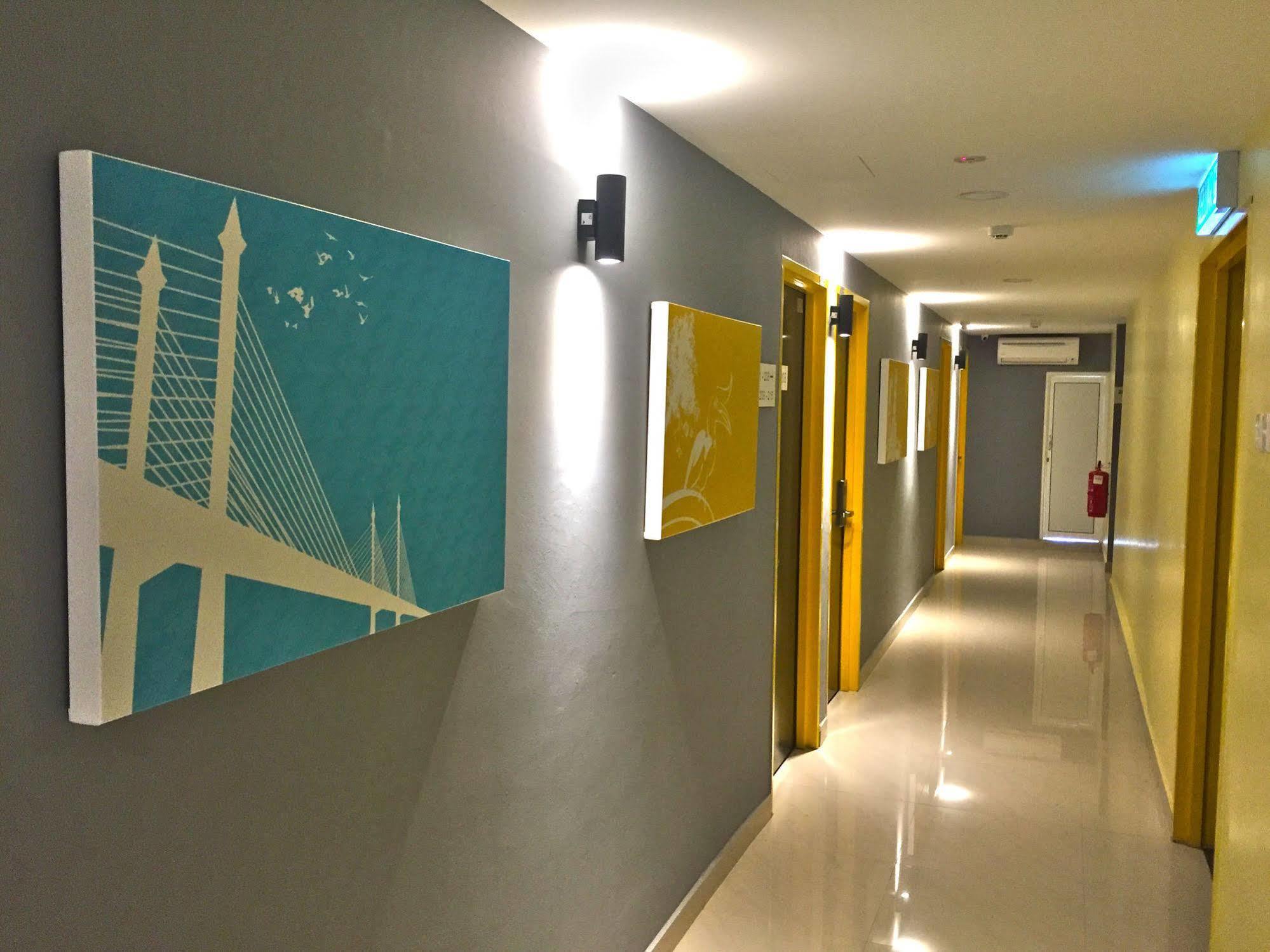 Sri Village Hotel Ампанг Экстерьер фото