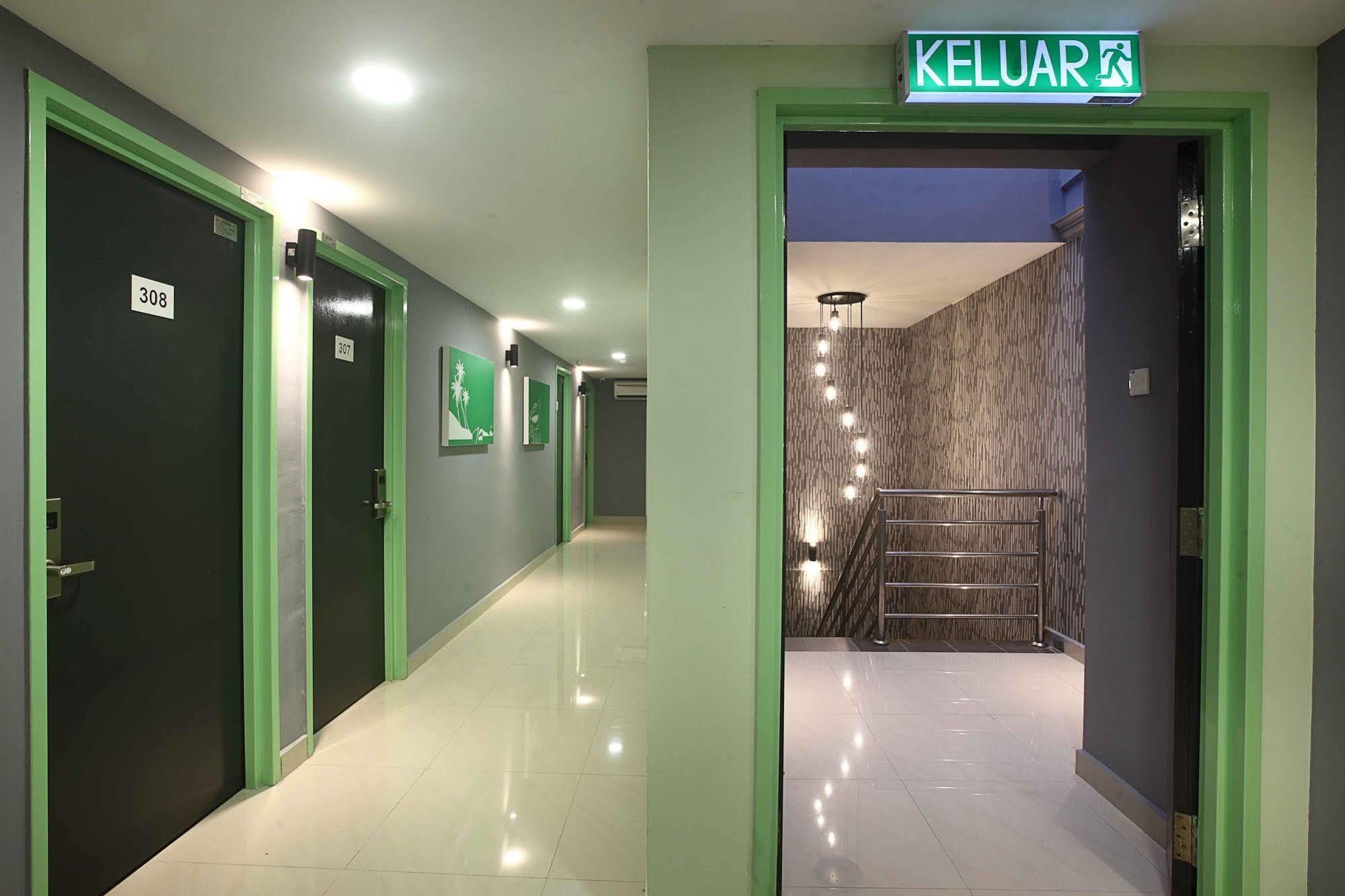 Sri Village Hotel Ампанг Экстерьер фото